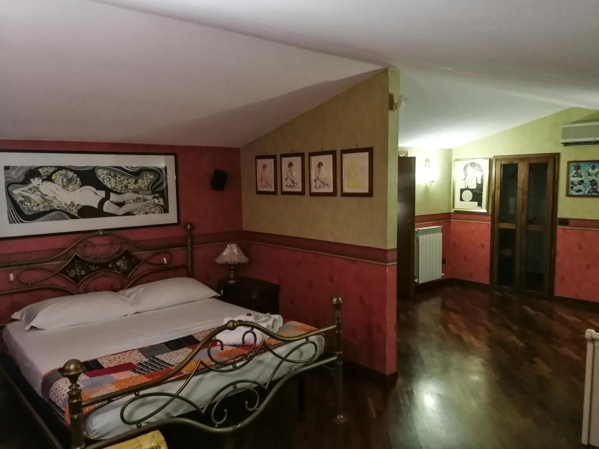 פיומיצ'ינו Paoline'S Suite In Villa מראה חיצוני תמונה